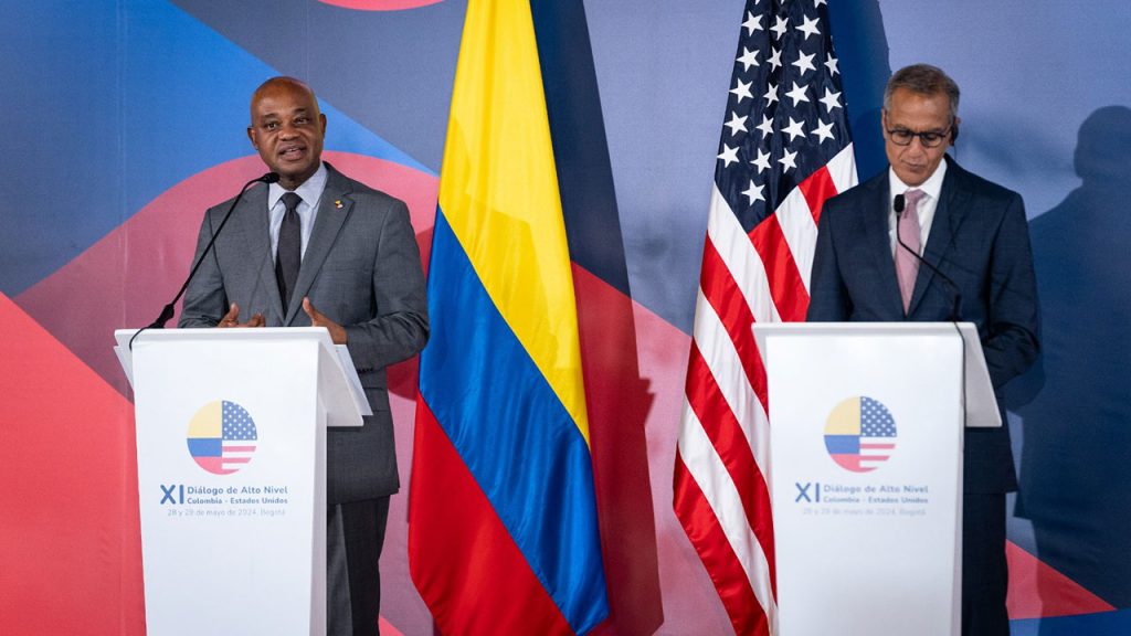 Canciller de Colombia Luis Gilberto Murillo y subsecretario de Estado Richard Verma Foto: Cancillería