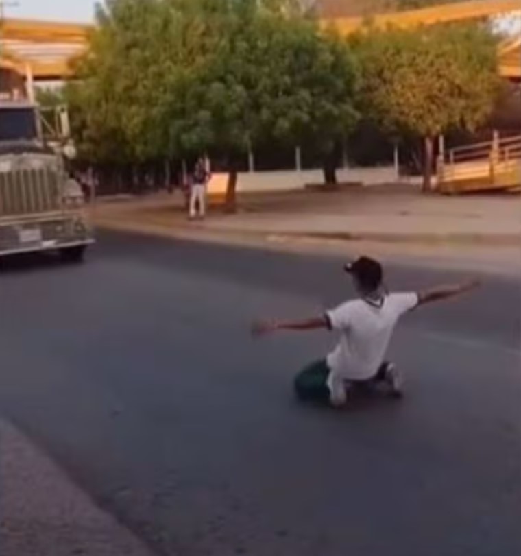 Jóvenes desafían la muerte en La Guajira con peligroso reto viral: autoridades alertan sobre riesgos