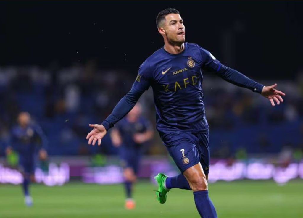 Cristiano Ronaldo sigue en el top de los deportistas mejor pagados del mundo, según Forbes