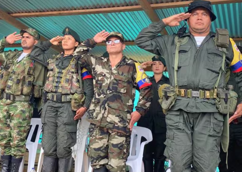 Disidencias de 'Iván Mordisco' encabezan lista por reclutamiento de menores en Colombia