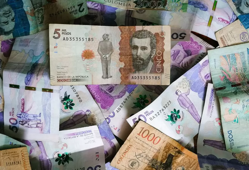 La deuda pública se incrementaría del 53% al 57% del PIB entre 2024 y 2025. Foto: rcnradio