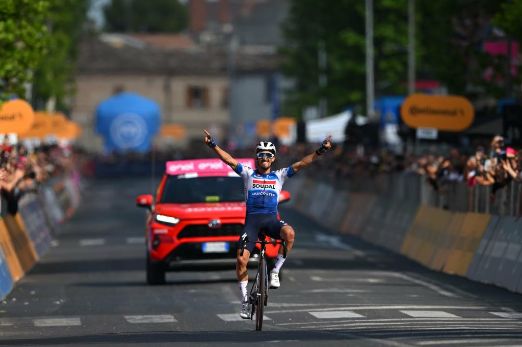 Julian Alaphilippe gana la etapa 12 del Giro de Italia. Foto: Getty Images
