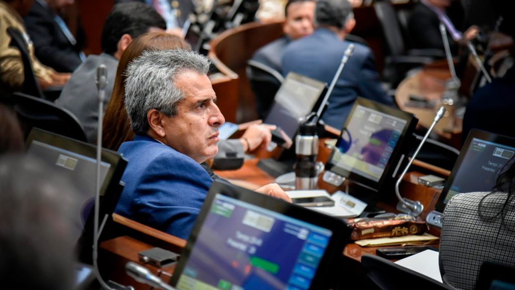 Luis-Fernando-Velasco-MinInterior