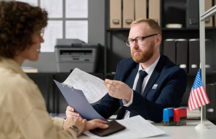 Lo que no debe decir en una entrevista por la visa americana