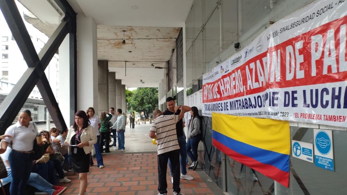 Huelga se mantiene en el Ministerio del Trabajo Foto: LaFM