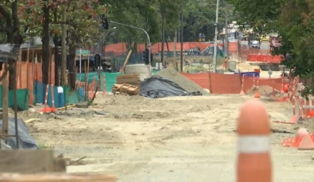 Obras de Metroplús en La Aguacatala Medellín. Foto: bluradio