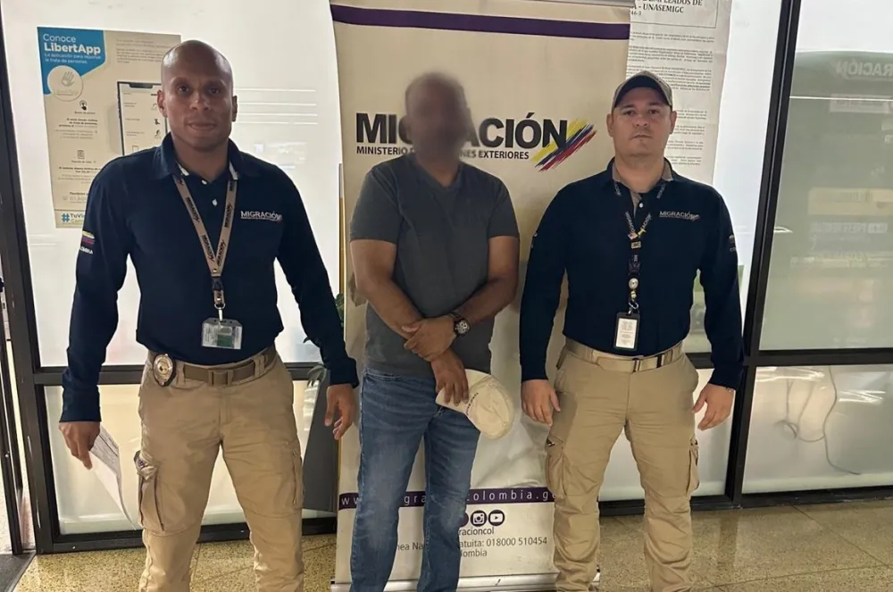 Presunto agresor sexual al que prohibieron el ingreso al país. Foto: Migración Colombia