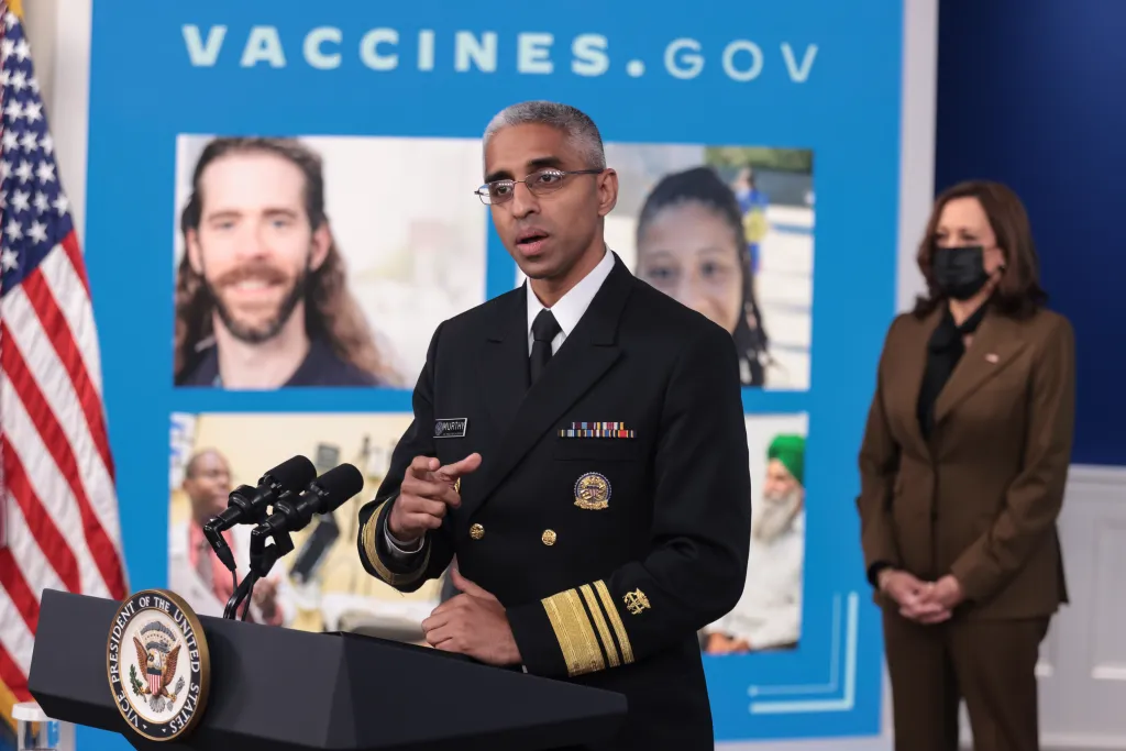Cirujano general de Estados Unidos, Vivek H. Murthy. Foto: EFE