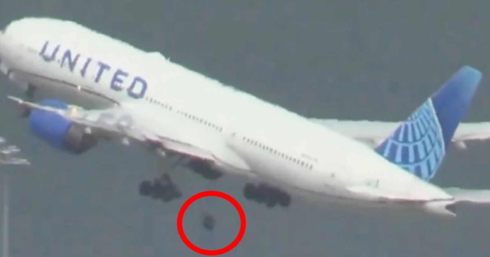Pánico en el aire: Avión de United Airlines perdió uns rueda durante despegue en Los Ángeles