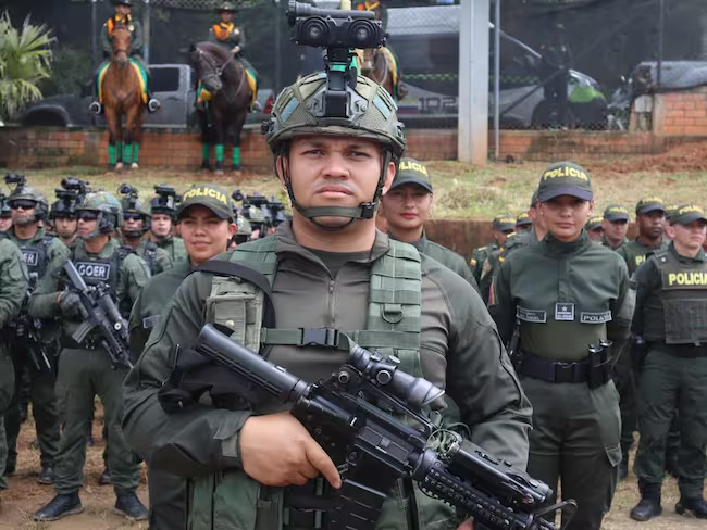 Comandos SWAT de la Policía Colombia entrenados en EE.UU. Foto: Caracol Radio