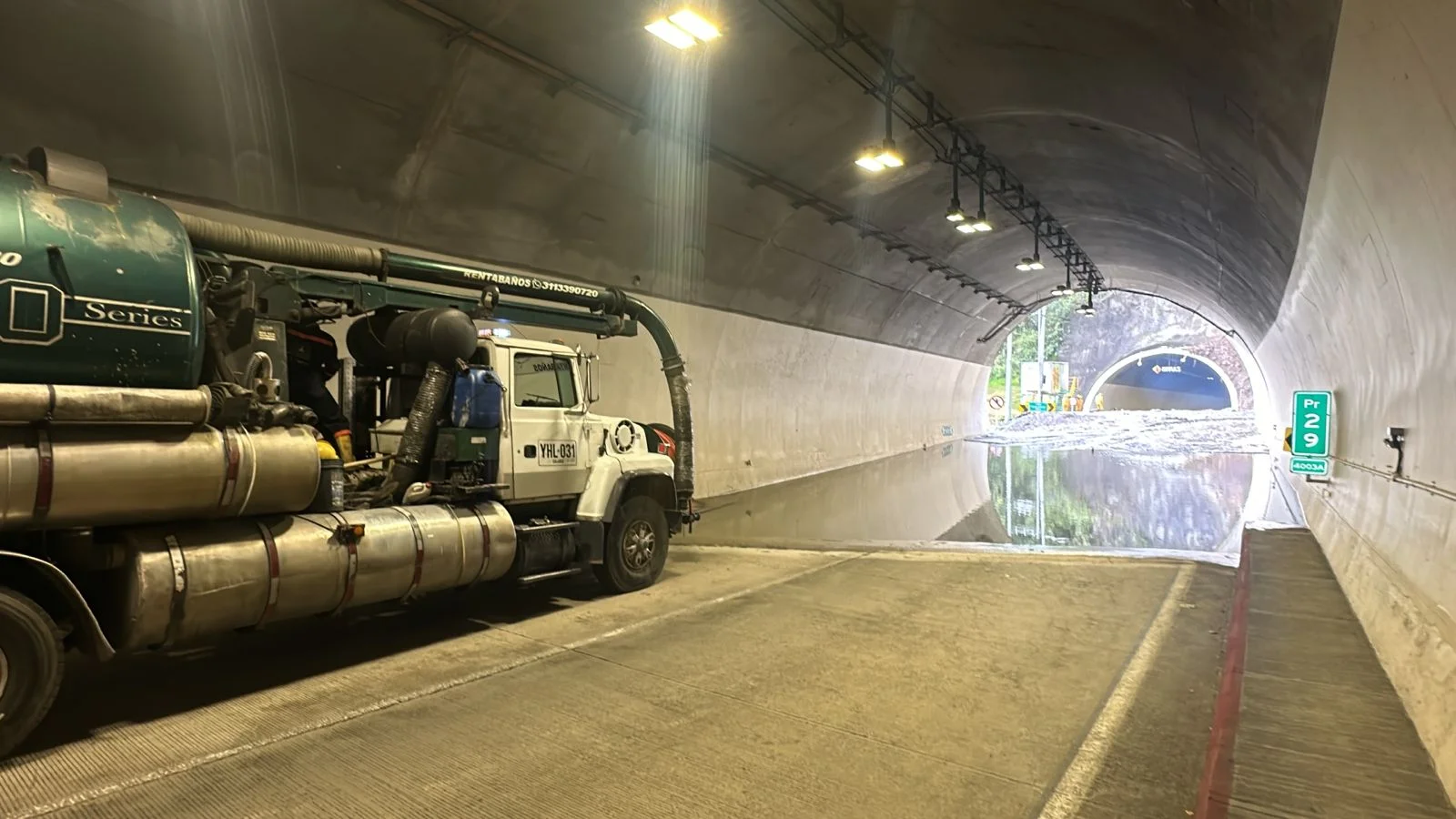 Trabajos en Túnel Foto INVIAS