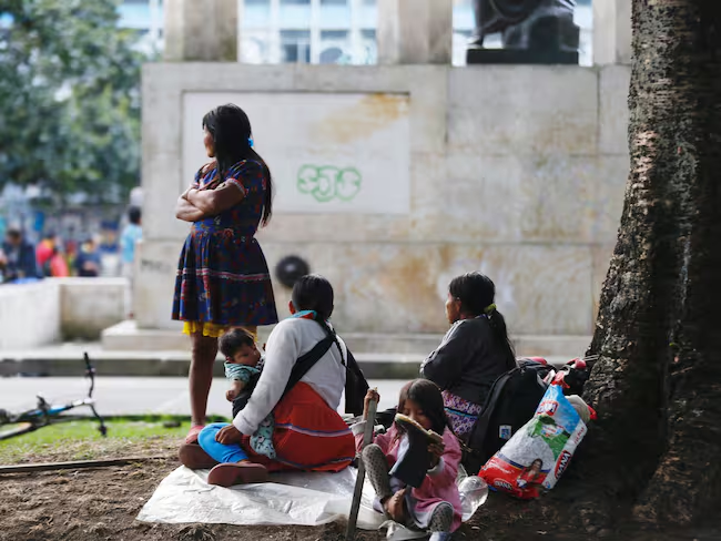 Indígenas de la comunidad emberá katio en el Parque Nacional. Foto: Lina Gasca / Colprensa