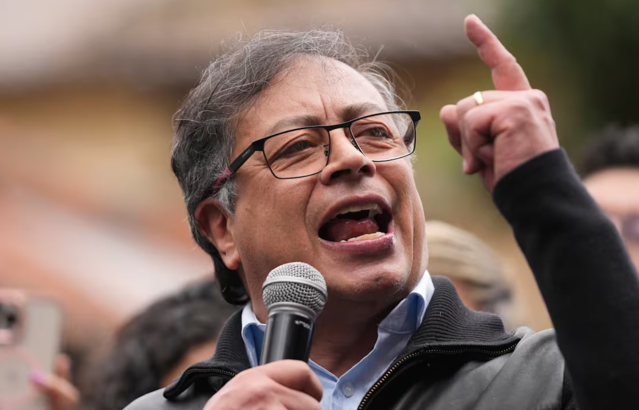 Controversia por las declaraciones del presidente Petro contra sus detractores