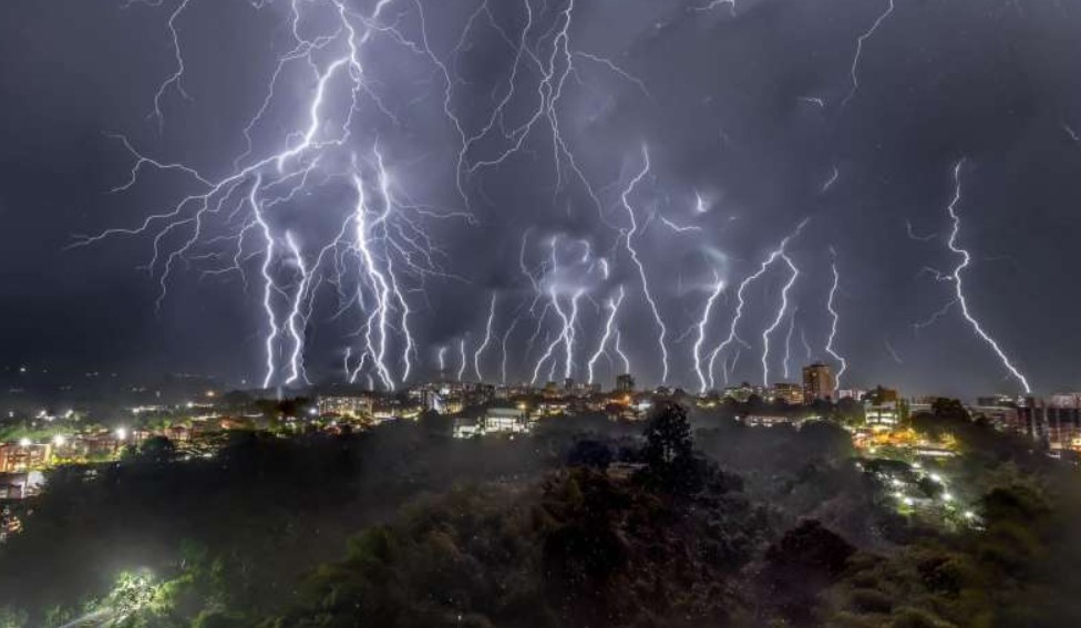 24 departamentos en alerta roja por riesgo de tormentas eléctricas