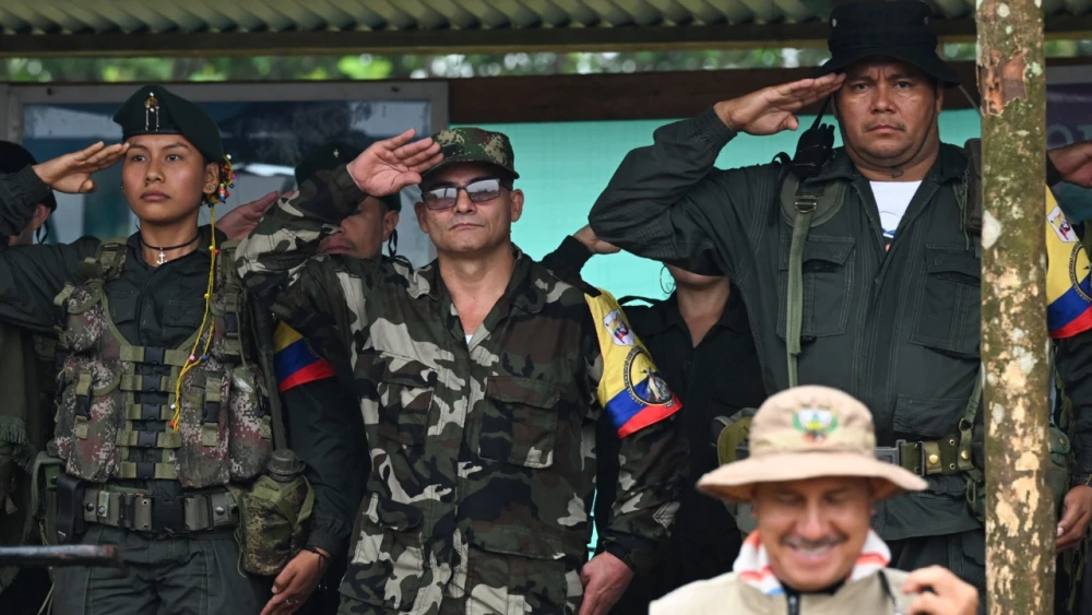 Gobierno anuncia ofensiva contra alias 'Iván Mordisco' y evalúa continuidad del cese al fuego