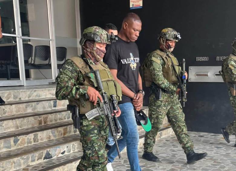 Captura de Manuel Fernando Álvarez Hernández, alias "Limones" Foto: Ejercito