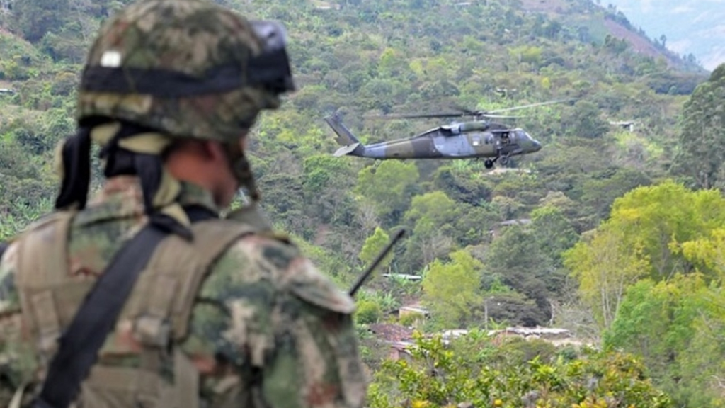 Cuatro soldados heridos en ataque del ELN durante operaciones militares en Cauca