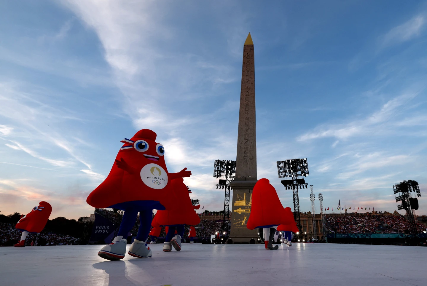 La mascota Phryge en la inauguración de los Juegos Paralímpicos Paris 2024 Foto: AP