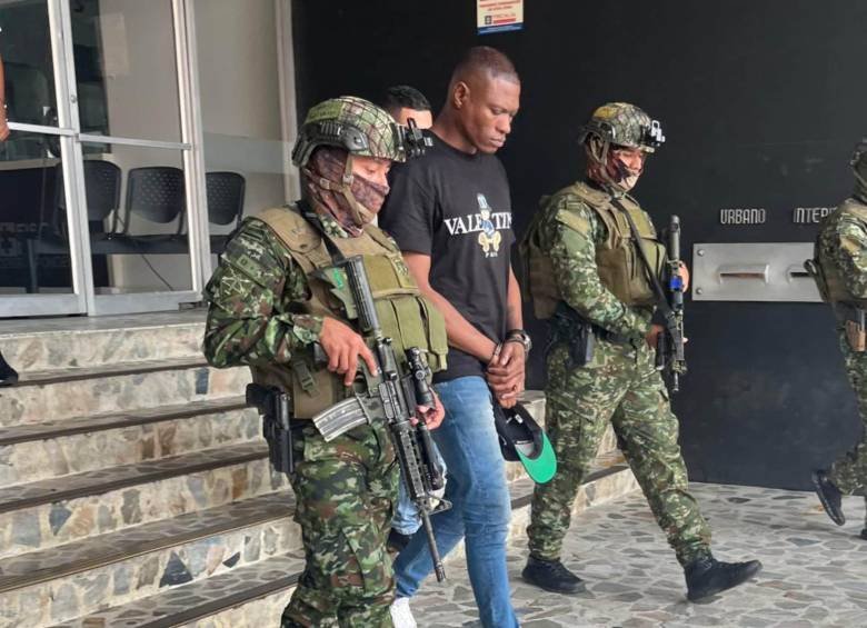 Captura de Manuel Fernando Álvarez Hernández, alias "Limones" Foto: Ejercito