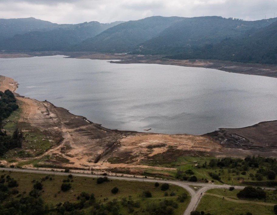 Anuncian medidas para reducir consumo de agua en Bogotá ante bajo nivel de embalses