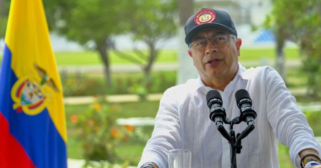 Gustavo Petro denuncia plan de magnicidio con volqueta cargada de explosivos
