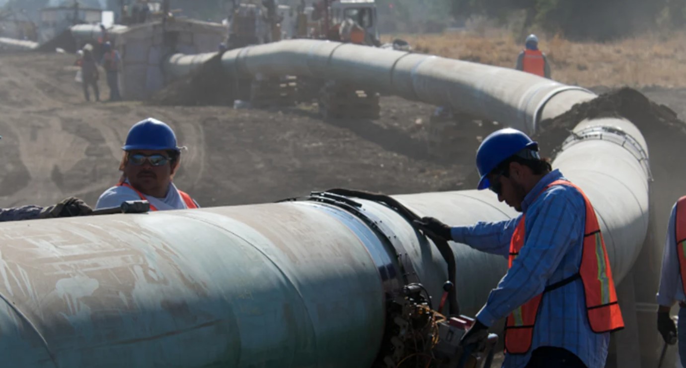 Ecopetrol suspende suministro de gas vehicular a 13 empresas debido a escasez de lluvias y aumento en la demanda energética