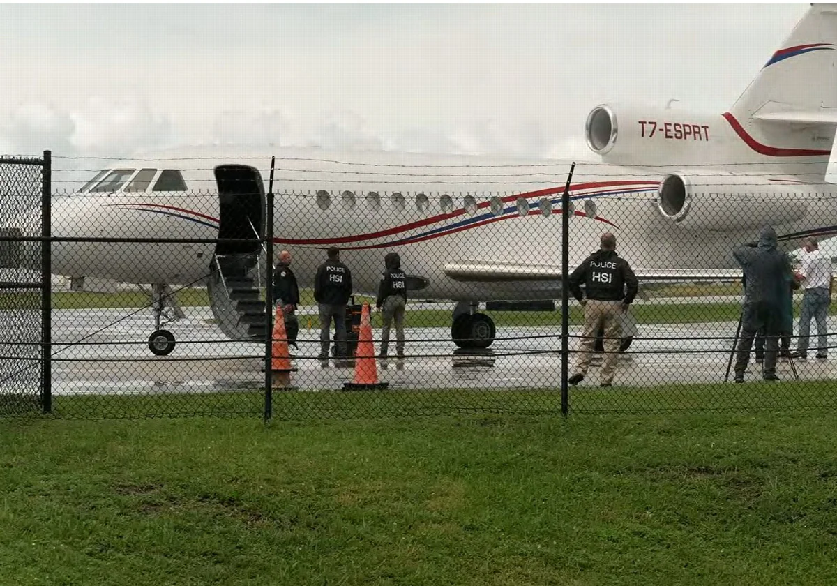 El avión de Maduro es confiscado por agentes de Estados Unidos Foto: abc.es