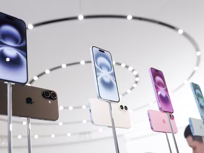 IPhone 16. I Foto: EFE/EPA/PETER DASILVA. / PETER DASILVA (EFE)