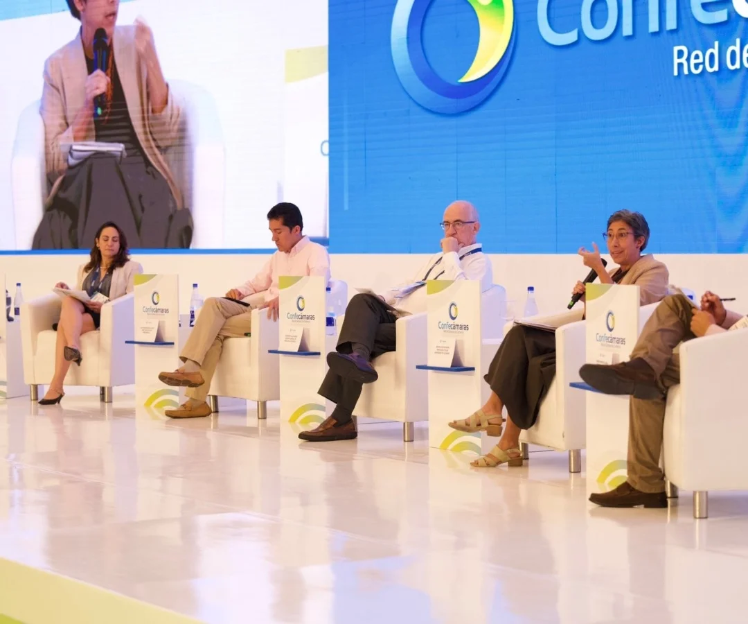 Piedad Urdinola, Luis Fernando Mejía, Leonardo Villar y Marcela Eslava Foto: Confecámaras