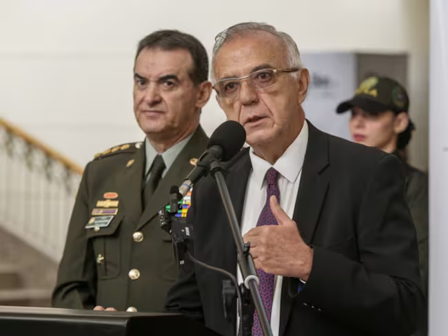 El ministro de Defensa de Colombia, Iván Velásquez Foto: Caracol Radio