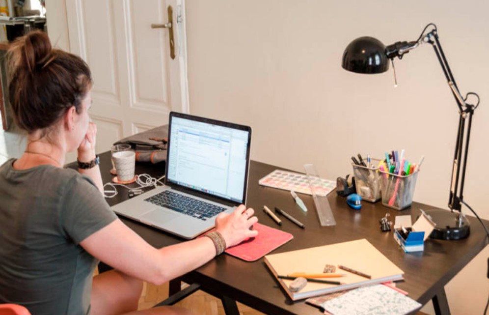 Reforma laboral: Congreso aprueba recargo nocturno desde las 7:00 p.m. y nuevas modalidades de teletrabajo