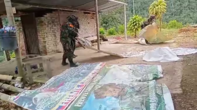 Desmontan vallas de las disidencias en El Plateado, Cauca. Foto: Caracol radio