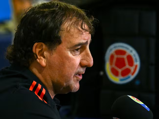 Néstor Lorenzo, DT de la Selección Colombia. (Photo by JOAQUIN SARMIENTO/AFP via Getty Images) / JOAQUIN SARMIENTO