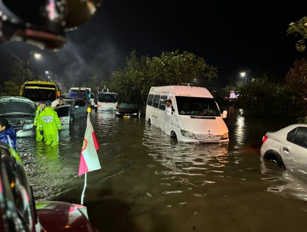 Inundaciones en el humedal de Torca generó caos en al norte de Bogotá