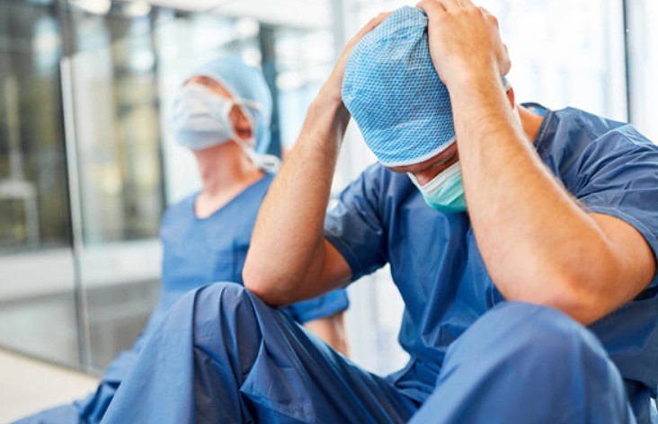 Alta incidencia del síndrome de Burnout en médicos colombianos