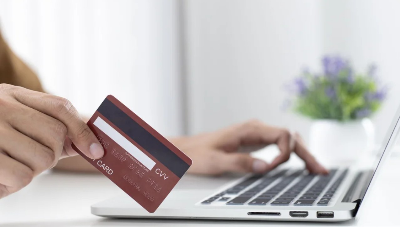 Lanzan programa de inclusión financiera para migrantes venezolanos en Colombia