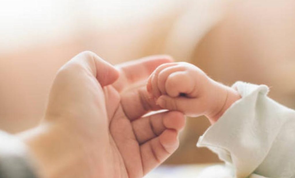 Nacimientos en Colombia caen a su nivel más bajo en una década