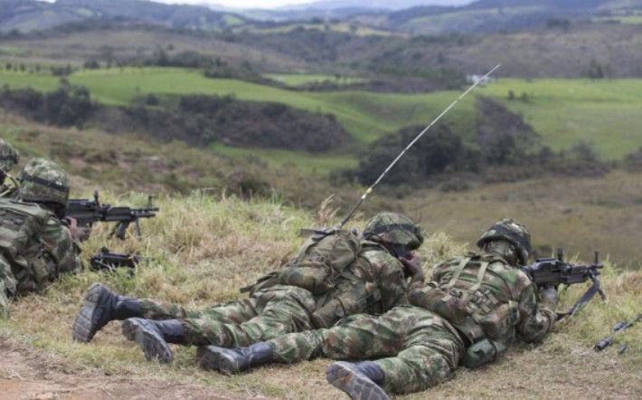 90 integrantes de la Fuerza Pública colombiana habrían muerto en combate durante 2024