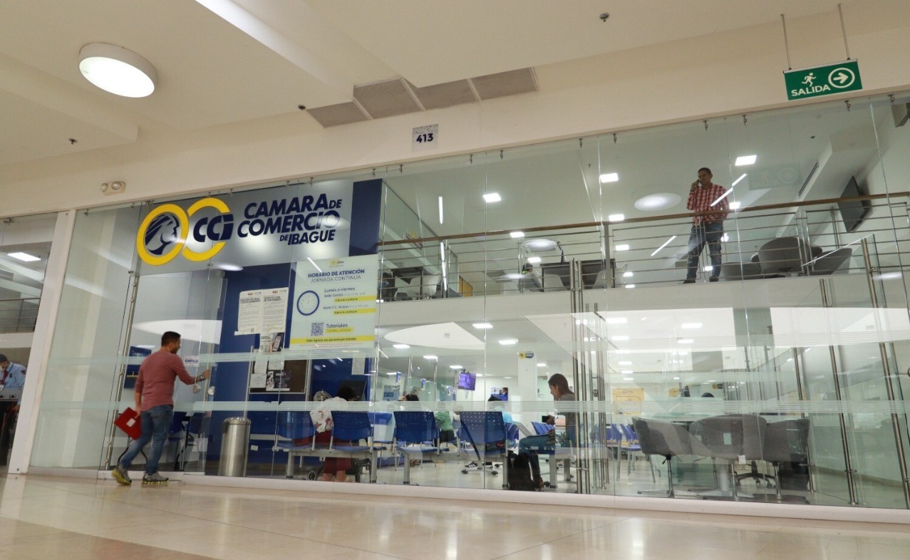 Nuevas tarifas de trámites ante cámaras de comercio generan debate en Colombia