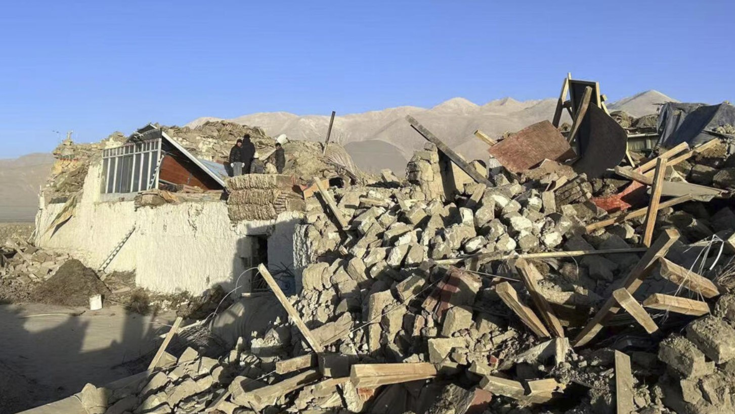Poderoso sismo sacudió el Tibet este siete de enero y ya deja cerca de un centenar de muertos