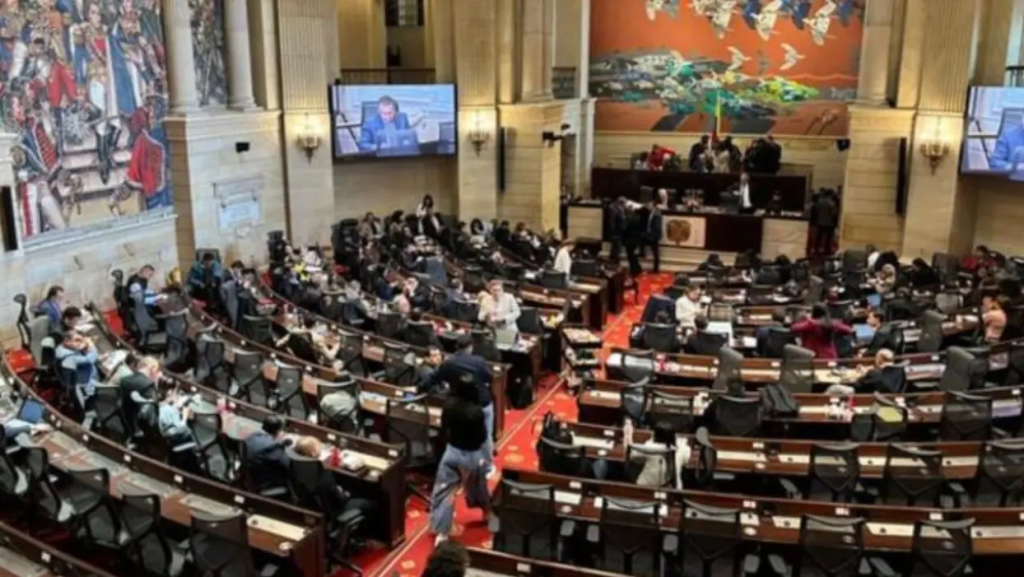 Gobierno convocó a sesiones extraordinarias para debatir la reforma a la salud