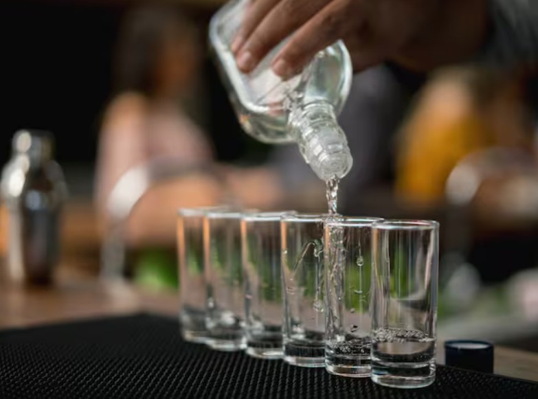 Corte Constitucional tumbó restricción a la venta de aguardiente en Colombia