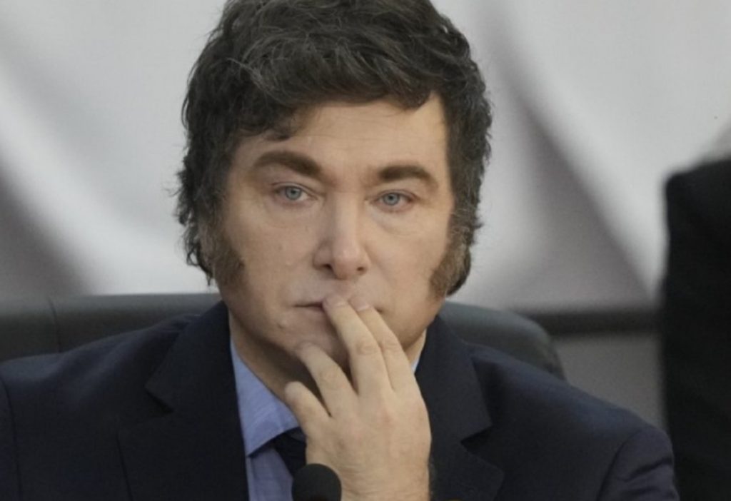 Javier Milei enfrenta escándalo legal por presunta estafa con criptomoneda $Libra