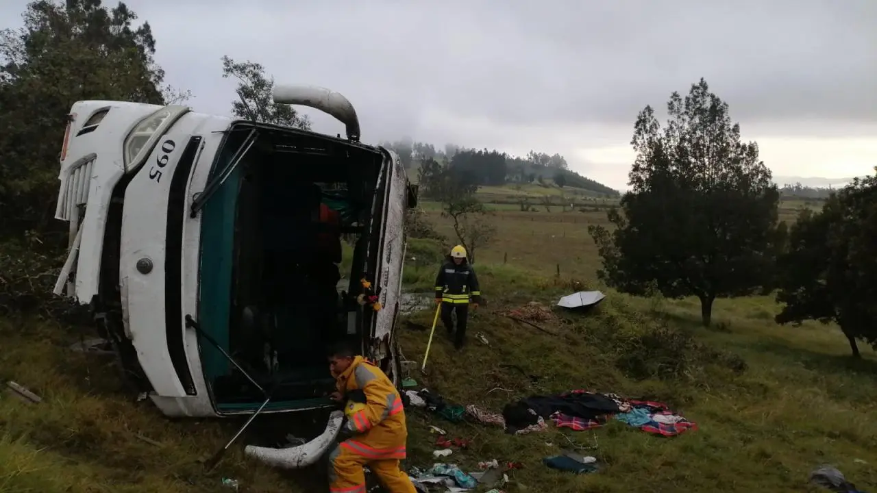 Grave accidente en la vía Chiquinquirá Foto: Cortesía - autoridades