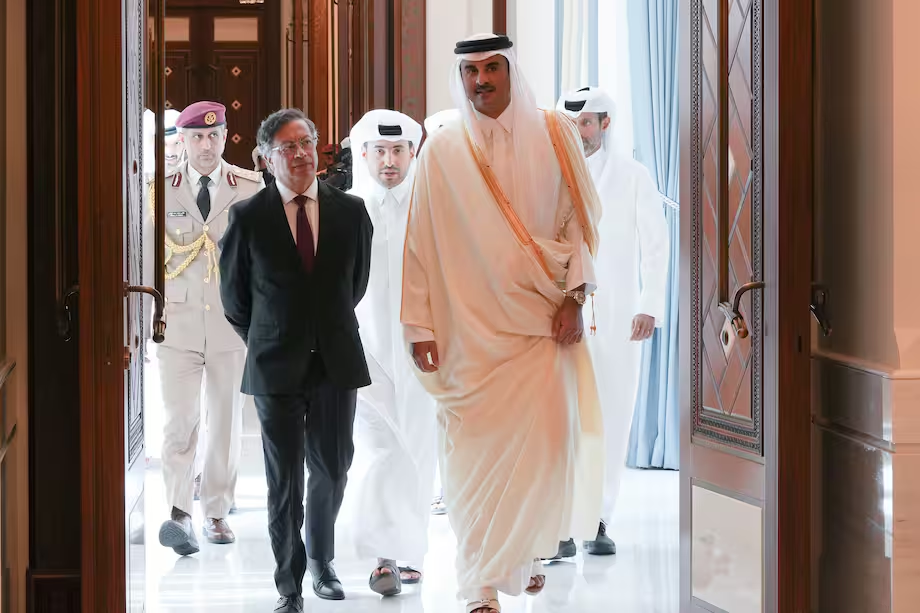 Petro se reunió con Tamim bin Hamad Al Thani, emir de Catar. Se anunció ruta entre Doha y Bogotá. Foto: Andrea Puente - Presidencia