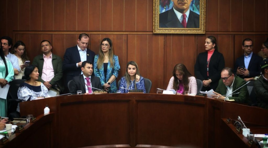 Así transcurrió la jornada en la que el Senado hundió el proyecto de reforma laboral