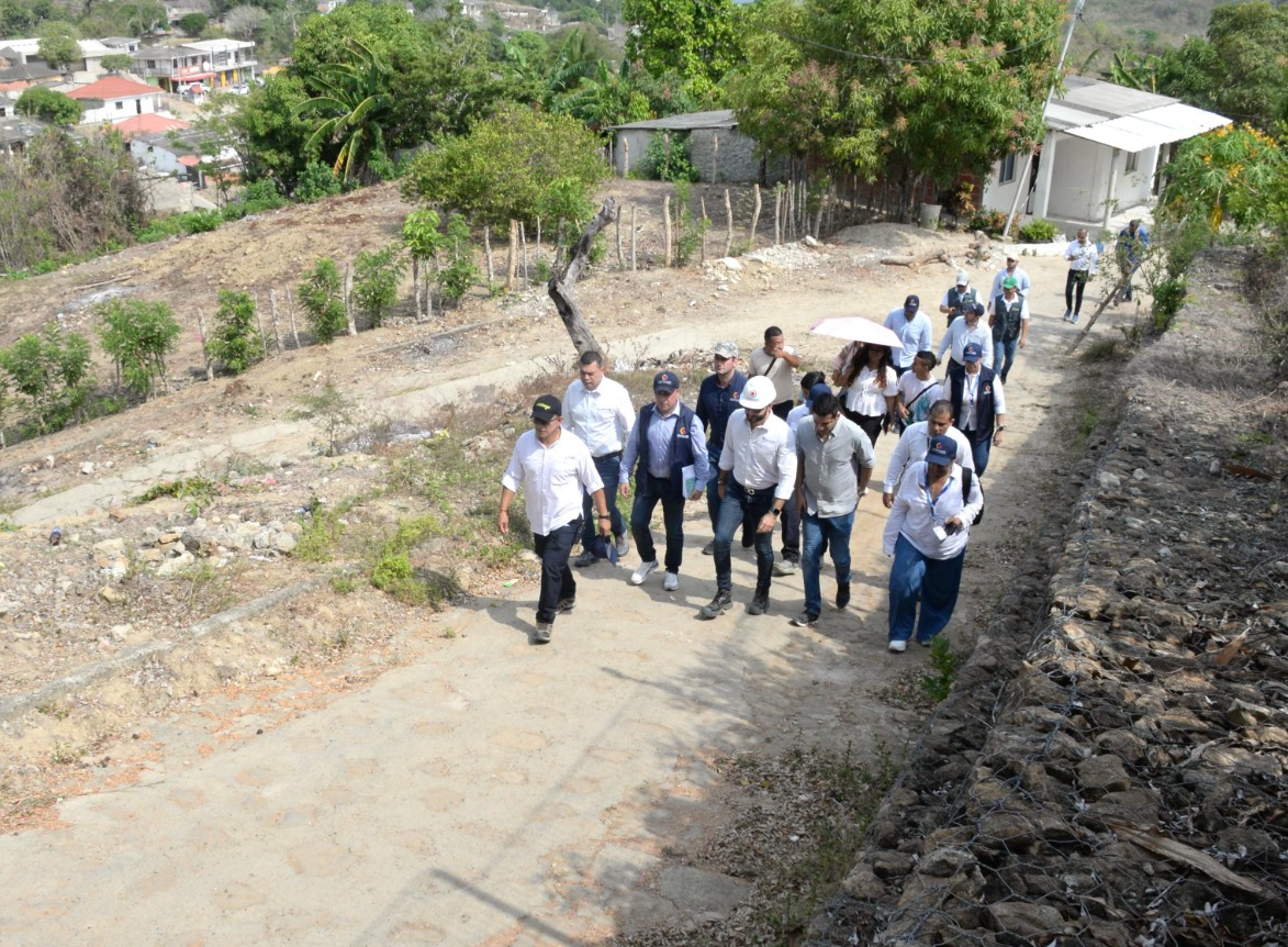 Contraloría alerta sobre falta de soluciones para familias afectadas por deslizamiento en Piojó