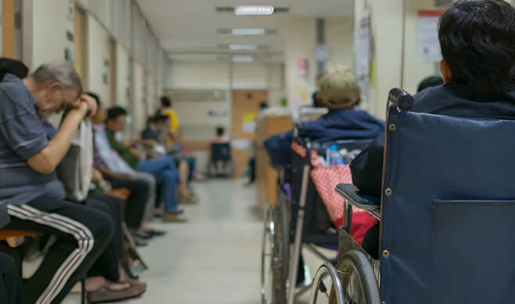 Defensoría del Pueblo denuncia aumento del 75,7% en quejas ciudadanas sobre el servicio de salud