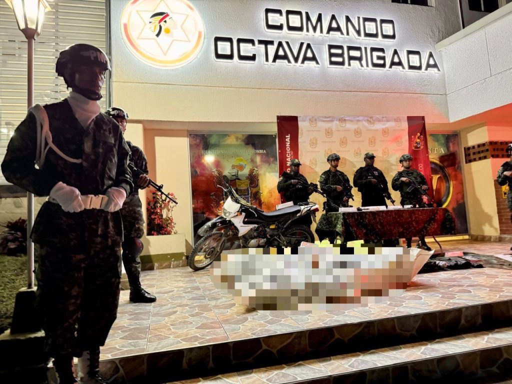 Ejército colombiano reportó la muerte de 13 integrantes del ELN y disidencias de las FARC en operativos militares