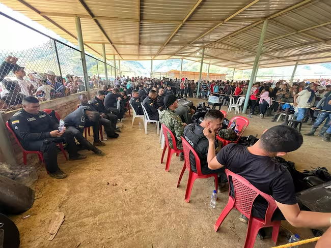 Los 28 policías y el militar secuestrados en Cauca.Foto: Suministrada-Bluradio